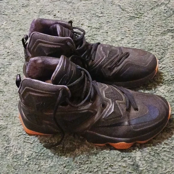 men's lebron james black lion 13. like new - Picture 4 of 10